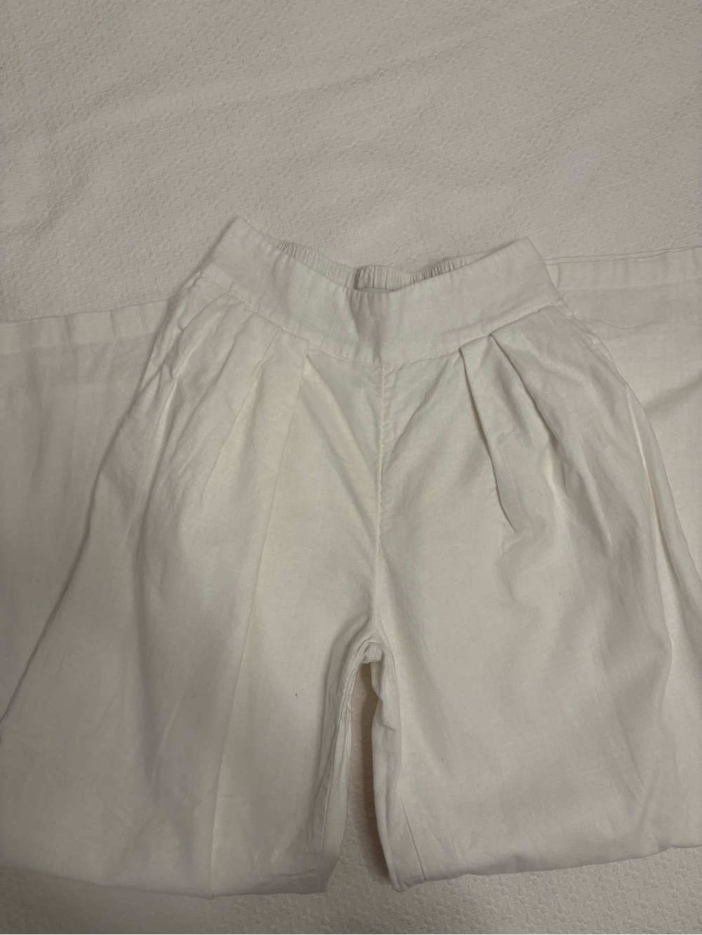 Abercrombie & Fitch White Ultra Wide-Leg Pull-On Linen Blend Pants - Picture 4 of 5